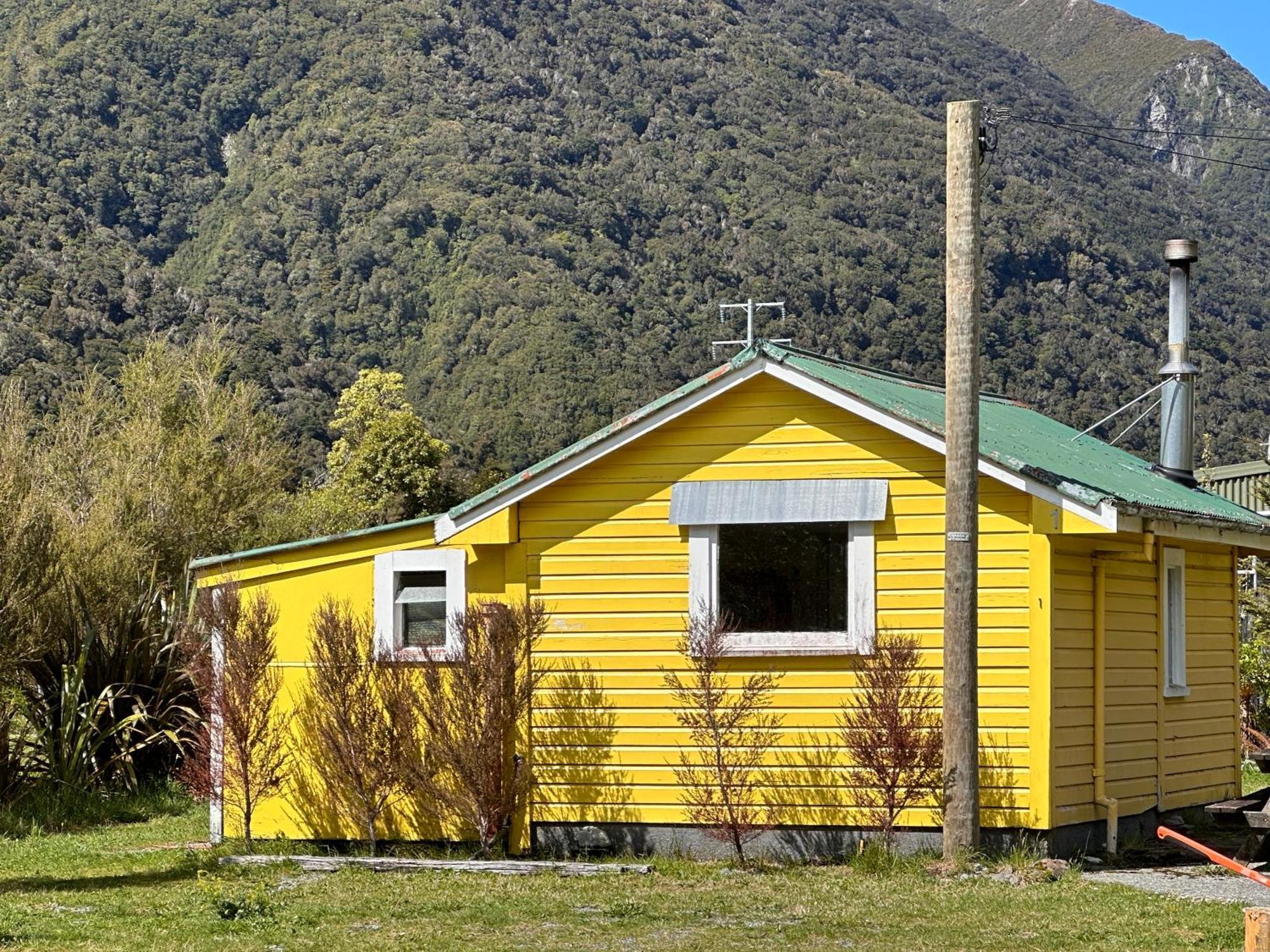 Rustic, Basic Cosy Alpine Hut, In The Middle Of The Mountains Βίλα Otira Εξωτερικό φωτογραφία